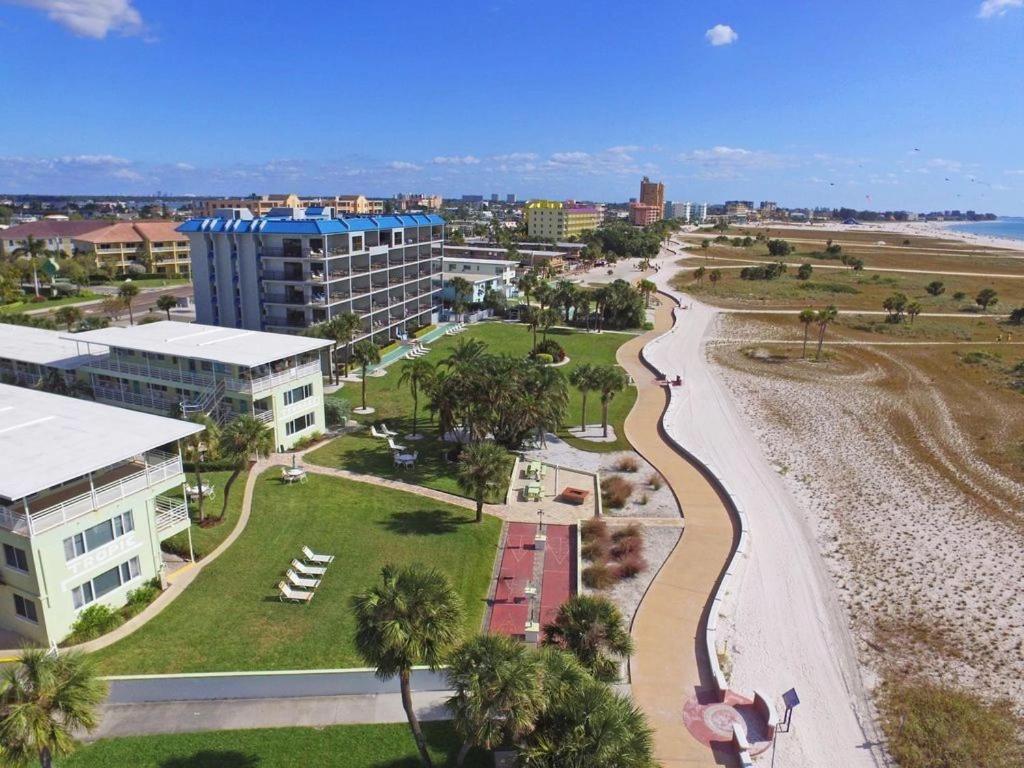 סיינט פיט ביץ' Tropic Terrace #41 - Beachfront Resort מראה חיצוני תמונה